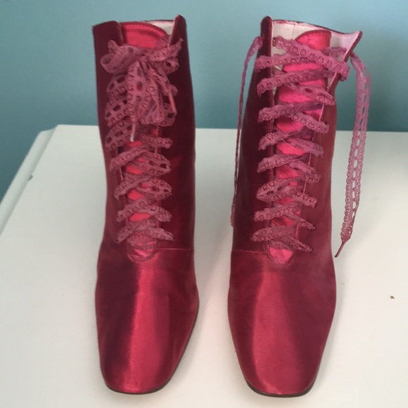 Victorian style satin lace-up bootie size 7.5 - Picture 2 of 5